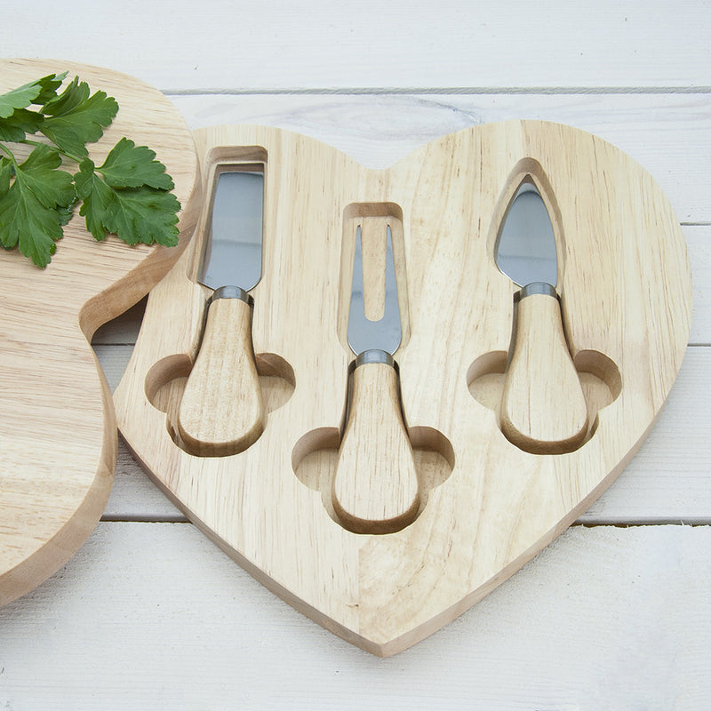 Worlds Best Mum with Daisy Flowers Heart Cheese Board by Really Cool Gifts